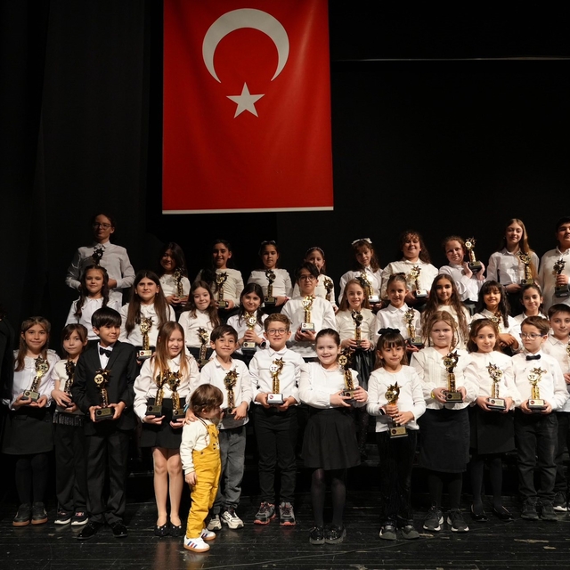 Bilecikli genç sanatçılar Bursa'daki müzik festivalinde sahne aldı