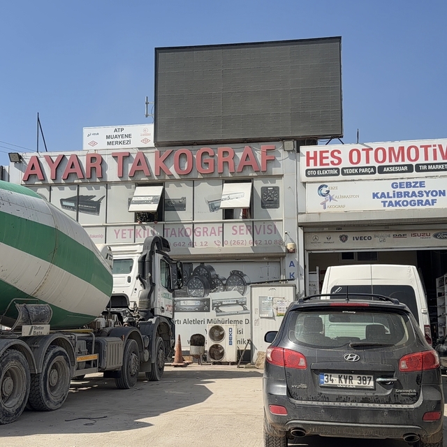 Gebze'de iş yerinde yangın çıktı