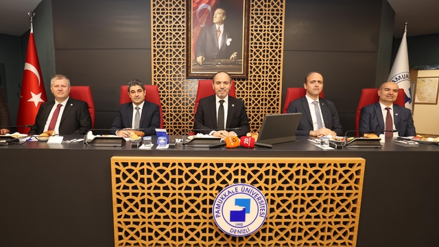Pamukkale Üniversitesi'nde  2025-2026 arası 1 yıllık dönüşüm açıklandı
Rektör Prof. Dr. Mahmud Güngör PAÜ'de 1 yıllık dönüşümü anlattı