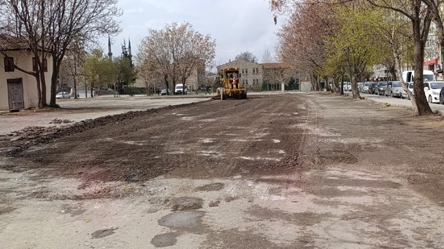 Başkan Çolakbayrakdar: "Her sokağa konfor, her mahalleye değişim getiriyoruz"
Kocasinan'ın yolları daha geniş ve konforlu