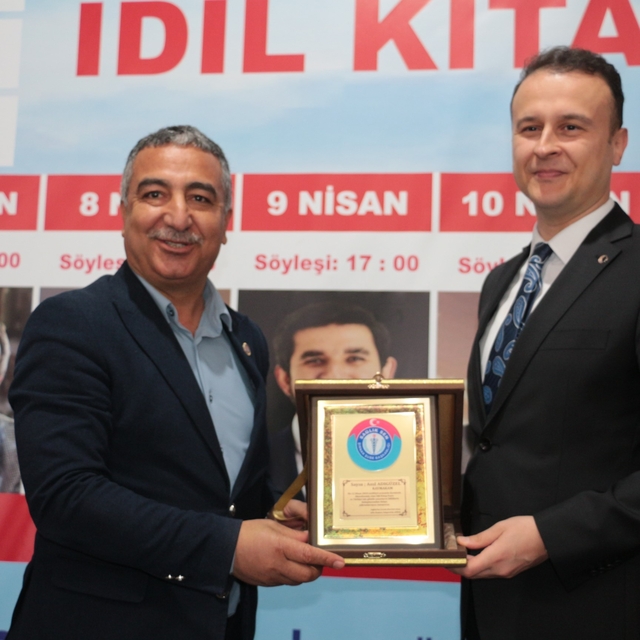 Sağlık-Sen'den Kaymakam Adıgüzel'e "Hizmet" plaketi