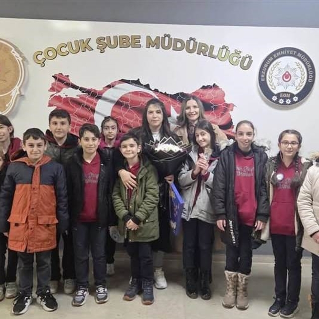 Faik Güngör Ortaokulu'ndan polis haftası ziyareti