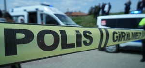 Kasksız motosiklet kullandı, kazada can verdi