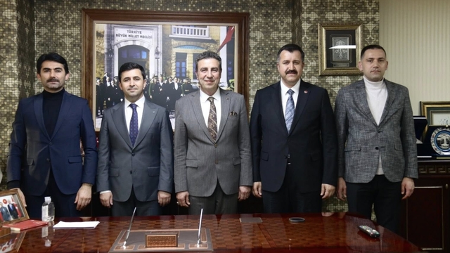 Suşehri Kaymakamı Yıldız ve Başkan Kayaoğlu temaslarda bulundu