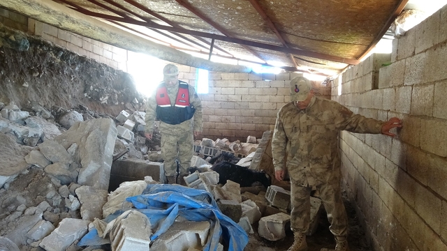 Kilis'te toprak kayması: Ahır çöktü, 40 hayvan telef oldu