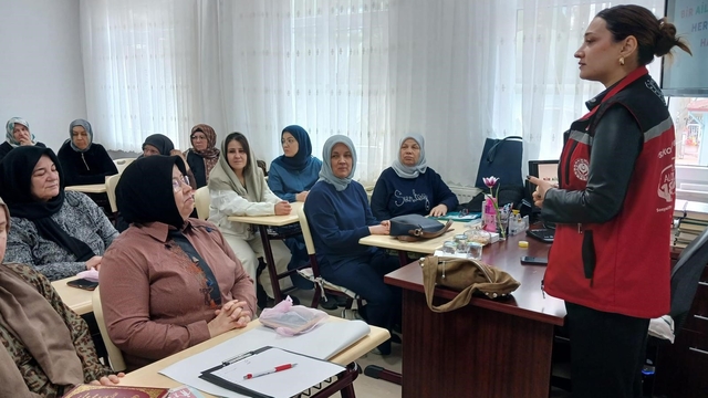 Kırklareli'nde 'Koruyucu Aile Bilincinin Artırılması' eğitimi