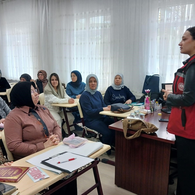 Kırklareli'nde 'Koruyucu Aile Bilincinin Artırılması' eğitimi