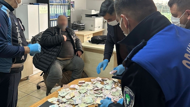 Dilencinin üzerinden 30 bin lira çıktı