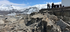 Hakkari'de katı atık tesisi, heyelanda büyük zarar gördü
