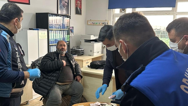 Eskişehir'de dilencinin üzerinden 30 bin 200 lira çıktı