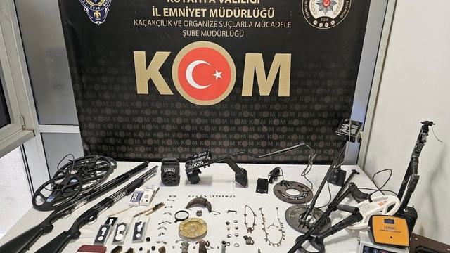 Kütahya'da tarihi eser kaçakçılığı operasyonunda 4 şüpheli yakalandı