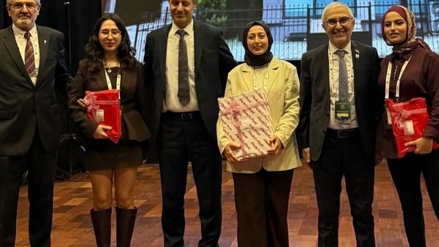 Adnan Menderes Üniversitesi öğrencisi kongrede birinci oldu