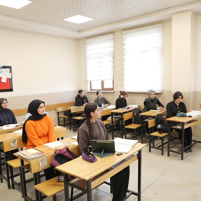 Ağrı'da YKS'ye hazırlık süreci yakından takip ediliyor
Milli Eğitim Müdürü...