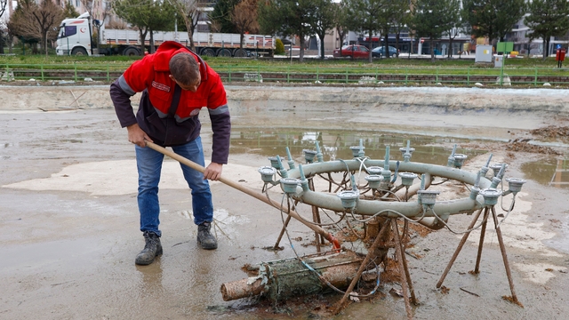 Uşak'ta parklar yaza hazırlanıyor