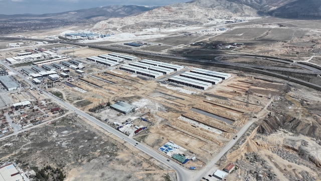 Niğde'de esnafa nefes olacak projenin temeli atıldı
Niğde'de Anadolu Küçük Karma Sanayi Sitesi yükseliyor