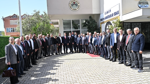 Başkan Dere seçim ziyaretlerine batı ilçelerden başladı