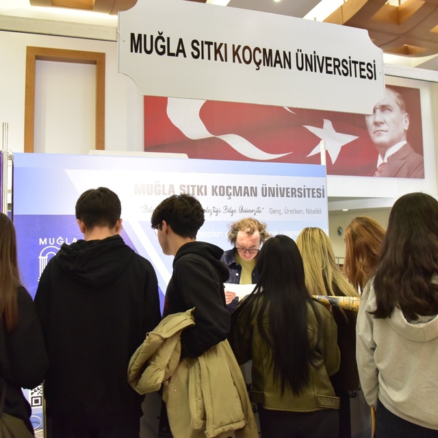 MSKÜ, tercih ve tanıtım fuarında aday öğrencilerle buluştu