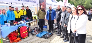 MCBÜ’de 'Afetlerde insan olmak' sempozyumu