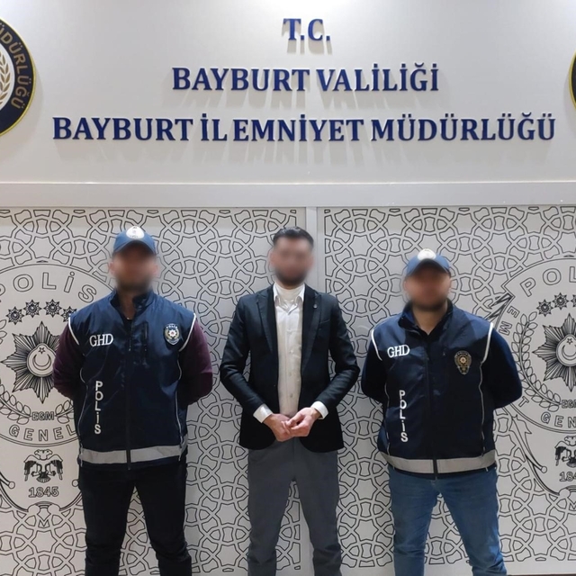 Bayburt'ta göçmen kaçakçılığı operasyonunda 1 kişi tutuklandı