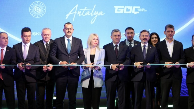 Batı Akdeniz Kariyer ve İstihdam Fuarı Antalya'da başladı