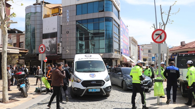 Döviz bürosunda silahlı kavga; 1 yaralı