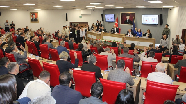 Büyükşehir'deo isimler yine kadınlardan oluştu
Büyükşehir Meclisi'nde isimler belli oldu