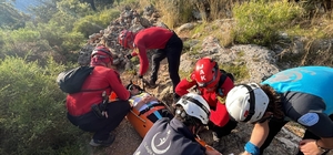 Yürüyüş yaparken, ayağı kırılan şahıs kurtarıldı