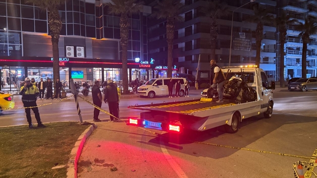 Otomobille çarpışan motosikletin sürücüsü öldü