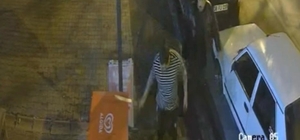 Kayseri'de 2 kişinin yaralandığı bıçaklı kavga kamerada