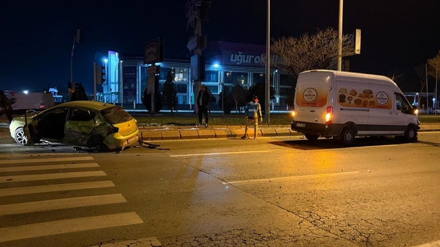 Kayseri'de otomobille panelvan araç çarpıştı: 1 yaralı