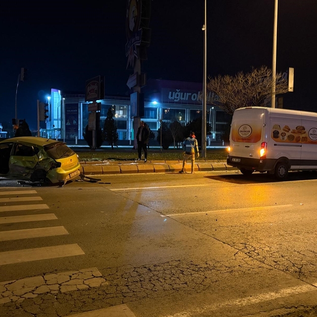 Kayseri'de otomobille panelvan araç çarpıştı: 1 yaralı