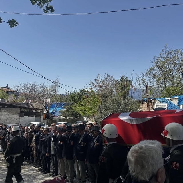 Defne'de Kıbrıs Gazisi son yolculuğuna uğurlandı