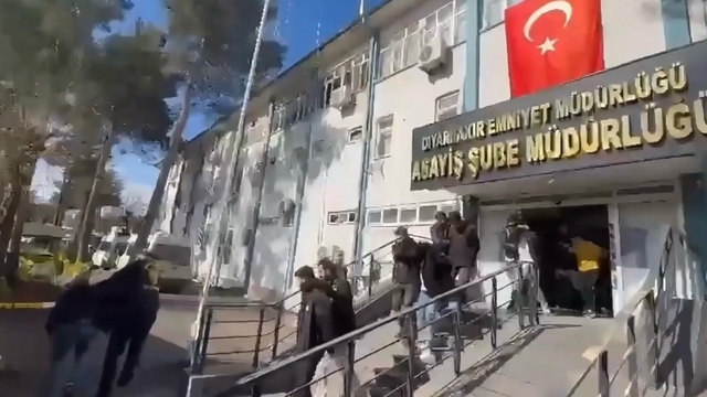 Diyarbakır'da dolandırıcılık operasyonu: 10 tutuklama