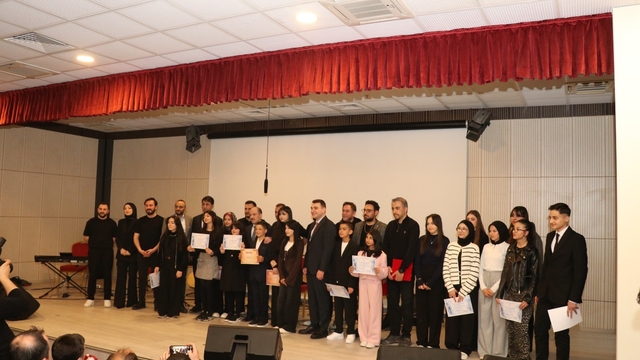 Oltu'da genç sesler ter döktü