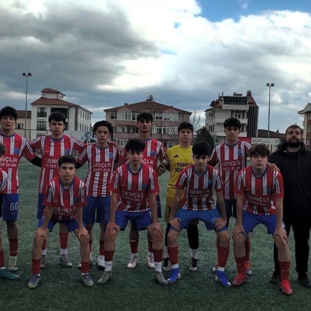 Bilecik'te bir maçta fileler 18 kez havalandı