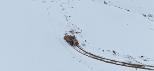 Van'da kardan kapanan 93 yerleşim yerinin 39'u ulaşıma açıldı