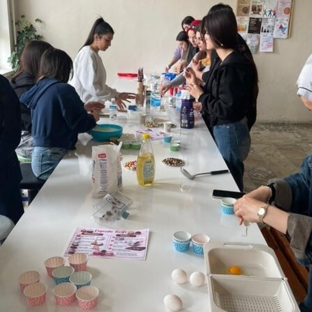 Altıntaş MYO'da Mini Kek Atölyesi düzenlendi