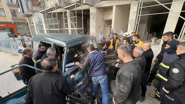 Kastamonu'da ekmek taşıyan fırın araçları çarpıştı: 3 yaralı