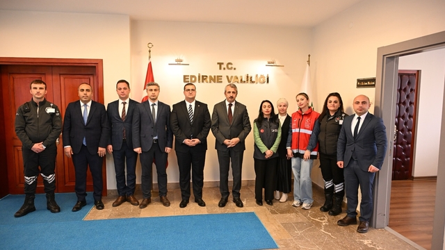 Edirne Göç İdaresi Müdürlüğü personelinden Vali Sezer'e ziyaret