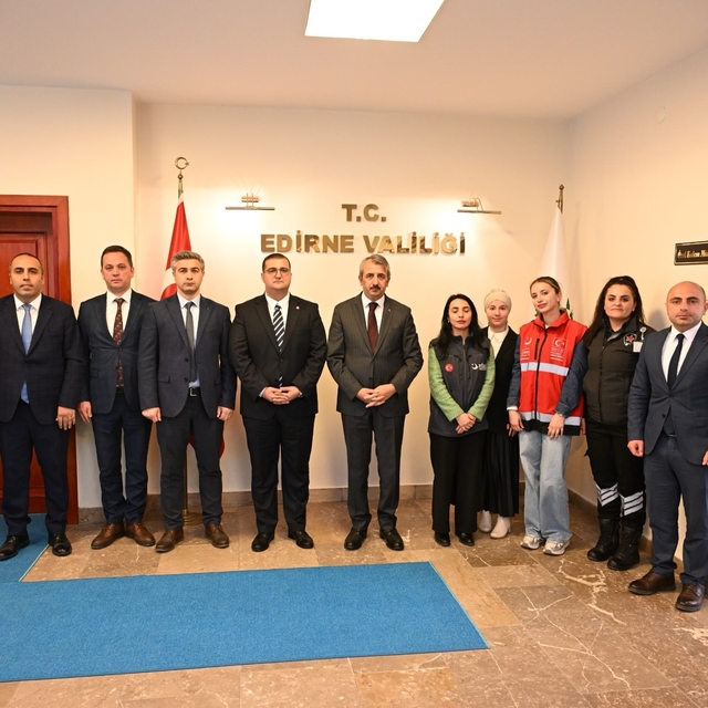 Edirne Göç İdaresi Müdürlüğü personelinden Vali Sezer'e ziyaret