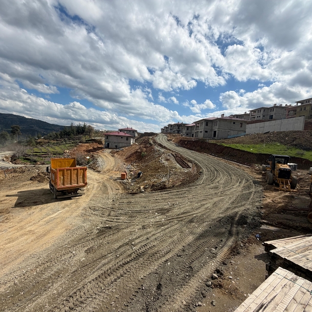 Onikişubat Belediyesi'nden 11 kırsal mahallede ulaşım yatırımı seferberliği