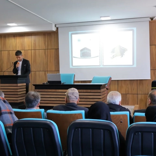 Bayburt'ta hacı adayları seminerde bilgilendirildi