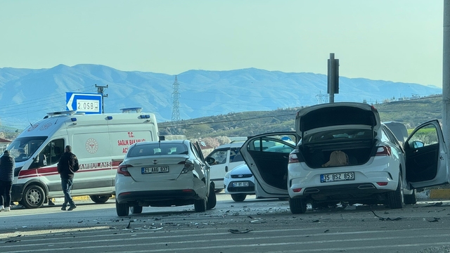 Elazığ'daki trafik kazası: 6 yaralı