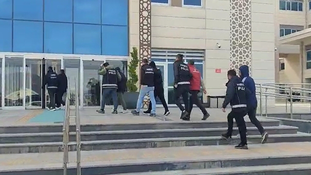 Çanakkale'de uyuşturucu taciri 5 şüpheli tutuklandı