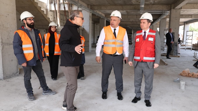 Osmangazi'ye dev bir hizmet daha kazandırılıyor
Osmangazi'de kreş ve sağlık merkezi projesi hızla yükseliyor
Başkan Erkan Aydın inşaat çalışmalarını yerinde inceledi