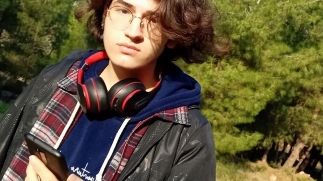 Üniversiteli gencin ölümüyle sonuçlanan kazada sürücüye 6 yıl 8 ay hapis
Kaldırımda yürürken hayatını kaybetti, sürücü "bilinçli taksirle ölüme neden olma" suçundan ceza aldı