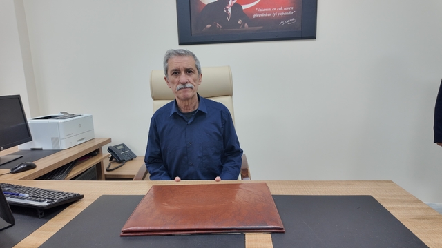 Gediz'de 26 yıldır nüfus müdürlüğü yapan Naci Özdemir emekli oldu