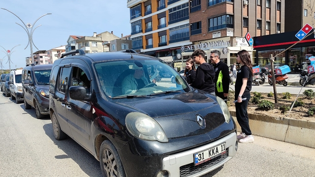 Biga'da lise öğrencileri trafik kurallarına yönelik çalışma yaptı