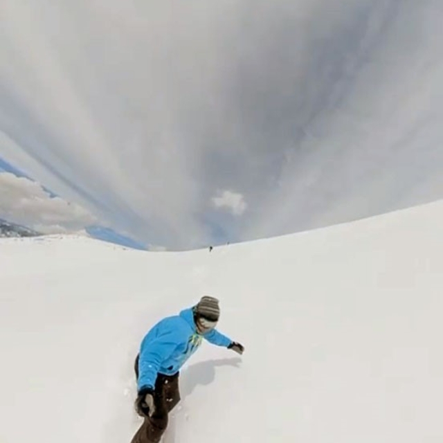 Giresun yaylalarında nisan ayında snowboard keyfi