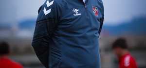 Karşıyaka play-offa bileniyor